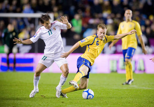 Szabolcs Huszti, Ungern och Sebastian Larsson, Sverige