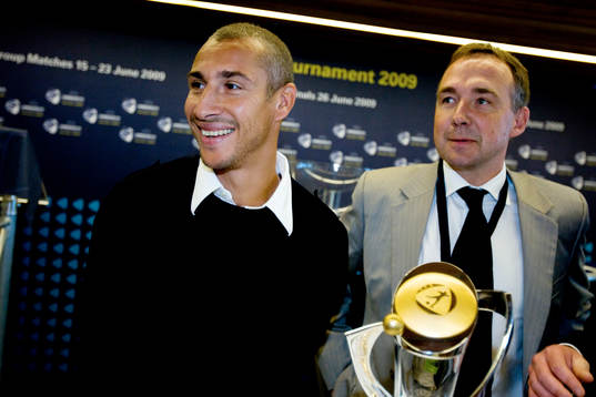 Henrik Larsson med Keld Bordinggaard, tränare, Danmark