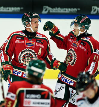 Ronnie Sundin kvitterar till 1-1. Jubel
