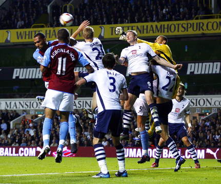 Bläddra bland fler bilder av Fotboll, Premier League, Tottenham - Aston Villa