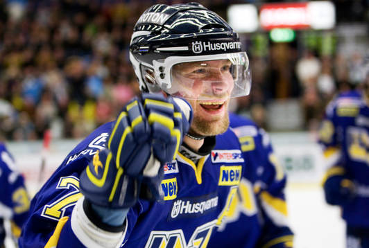 Hattrick av Per Gustafsson Hv71. Jubel, glädje