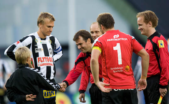 Bläddra bland fler bilder av Fotboll, superettan, Landskrona - ÅtvidabergFotboll, superetta