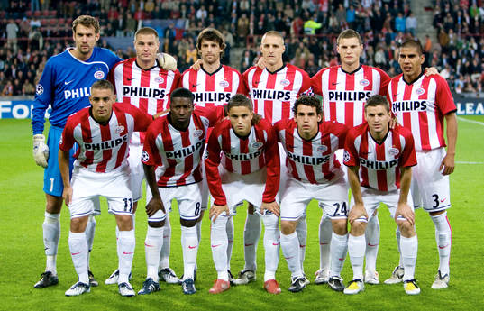 Andreas Isaksson, målvakt, PSV. Lagbild, startelva