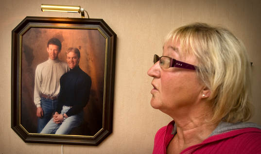 "Hockeymamman " Ingrid Jönsson och sönerna Jörgen och