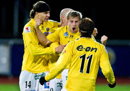 Joel Johansson, Falkenberg,  kvitterar till 1-1. Jubel