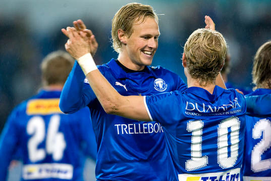 Magnus Andersson, Trelleborg, gratulerar Erik Sundin till