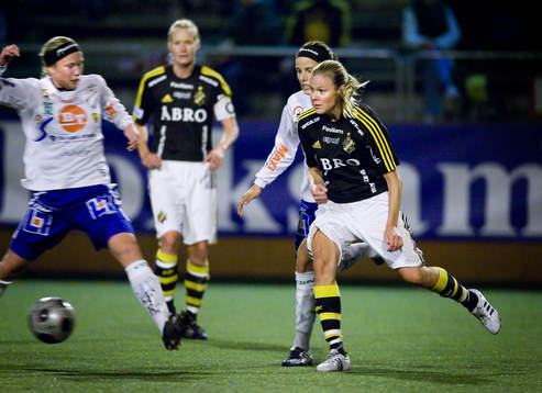 Laura Kalmari, AIK