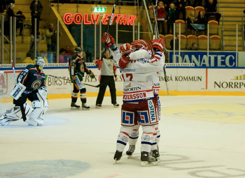 Mikko Lehtonen, Timrå avgör med sitt 3-2. (jubel)