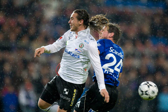 Nordin Gerzic sätter hästsvansen i Sebastian Johansson