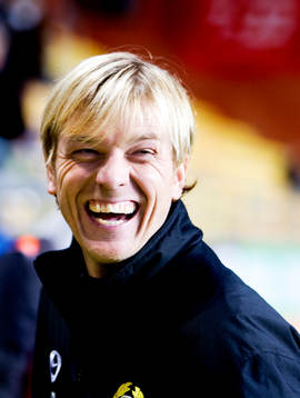 Tony Gustavsson, tränare, Hammarby, skrattar, skratt, glad