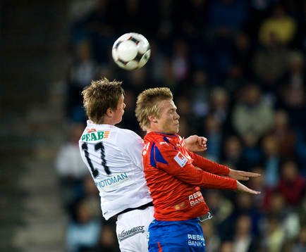 Lille Andreas Landgren når lika högt som långe Viktor Elm