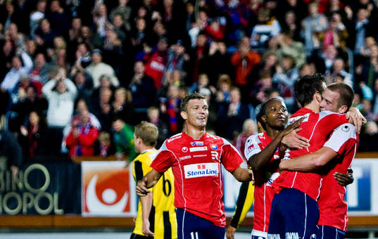 Alexander Mellqvist kvitterar till 1-1 för Örgryte.