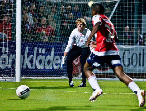 Christoffer Källqvist, målvakt Häcken. Boyd Mwila,