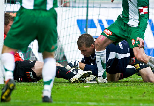Marcus Sahlman, målvakt, Trelleborg räddar på mållinjen