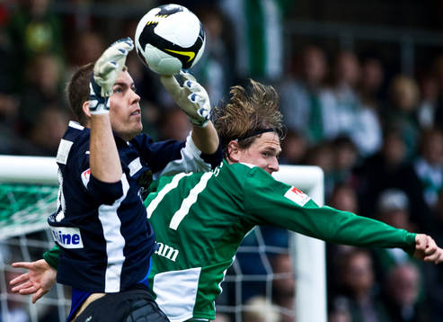 Marcus Sahlman, målvakt, Trelleborg och Freddy Söderberg,