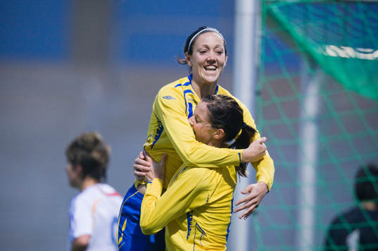 Therese Sjögran jubel med Lotta Schelin, Sverige