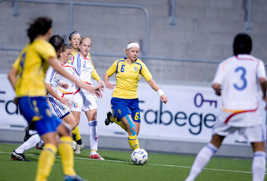 Sara Thunebro, Sverige