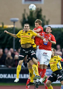 Denni Avdic, Viktor Elm och Arthur Sorin. Nickduell