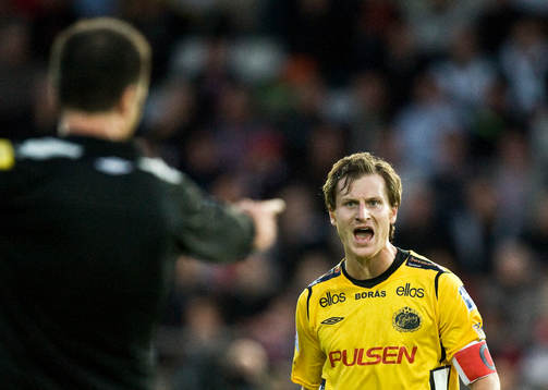 Daniel Mobaeck och domare