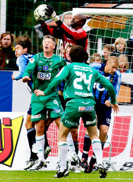 Pa Dembo Tourray, målvakt, Djurgården, var stor