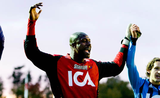 Pa Dembo Tourray, målvakt, Djurgården, var stor