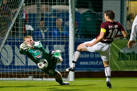 Hannes Stiller, Qviding. Peter Abrahamsson, målvakt,