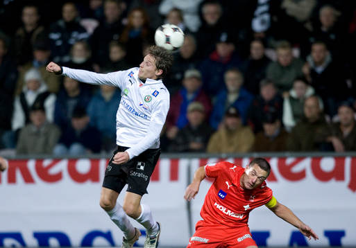 Patrik Anttonen, Örebro, med Mikael Blomberg, IFK