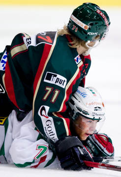 Tomi Kallio, Frölunda, och Mads Bödker, Rögle