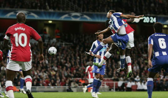 Emmanuel Adebayor, Arsenal, gör 2-0