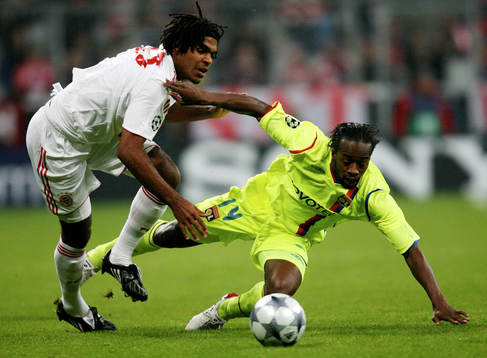 Breno Bayern och Sidney Govou