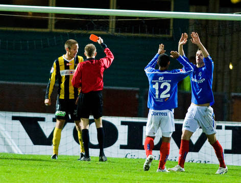 Mattias Östberg, Häcken får rött kort. Åtvidaberg jubel