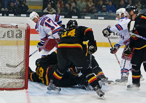 Dan Girardi, New York Rangers, gör mål