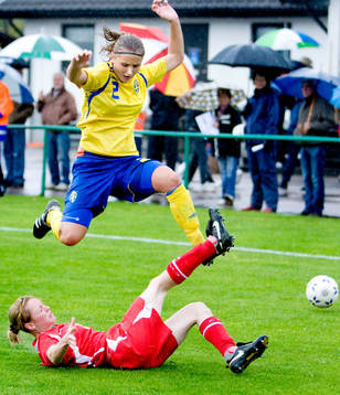 Emily Hancock, Wales, Josefine Alfsson, Sverige