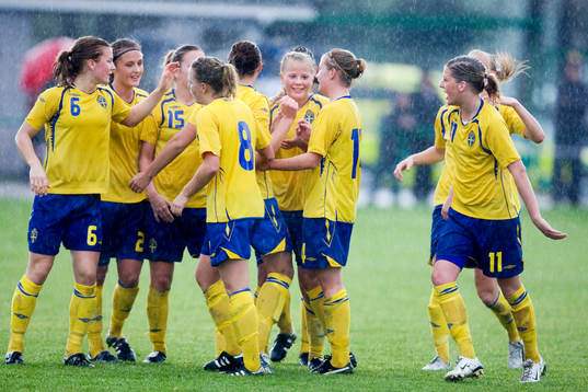 Svergie firar segern