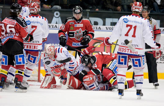 Lite gruff mellan Niklas Sundström, Modo och Pär Styf,