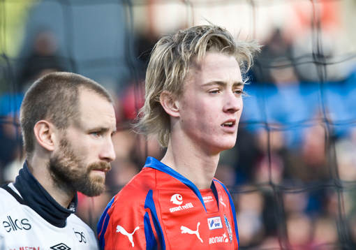 Rasmus Jönsson, Helsingborg, bredvid Johan Wiland,