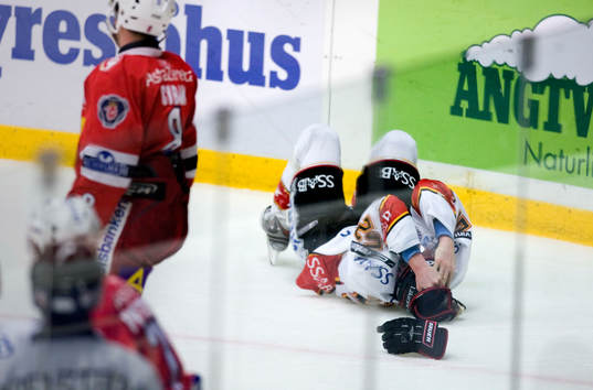 Radek Philipp, Luleå ramlar ihop vid sargen
