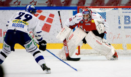 Daniel Olsson, Sundsvall ensam mot Henrik Karlsson,