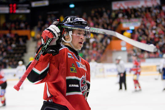 Victor Hedman, Modo med en knäckt klubba