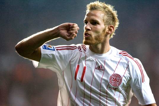 Sören Larsen, gör 3-0. Jubel