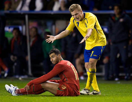 Sebastian Larsson skäller på Ricardo Quaresma