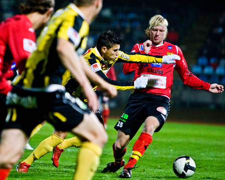 Paulinho, Häcken. Robin Cederberg, Mjällby