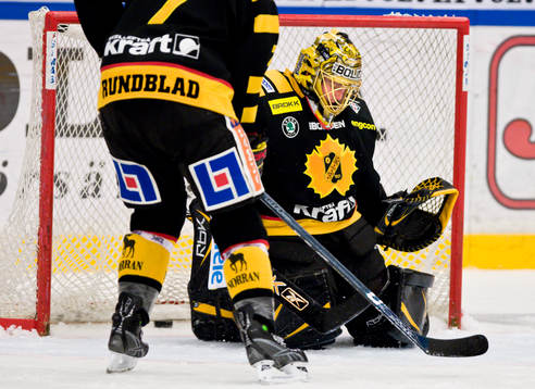 Andreas Hadelöv, Målvakt Skellefteå släpper in