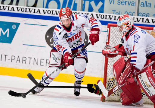 Brad Moran, Skellefteå fäller Pär Styf, Timrå och blir