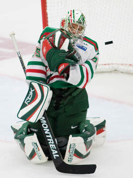 Jere Myllyniemi, målvakt, Rögle, räddar ett skott