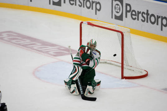 Jere Myllyniemi, målvakt, täcker, puck