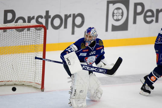 Jonas Fransson, målvakt, puck