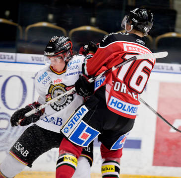 Tobias Forsberg, Modo trycker till en luleåspelare