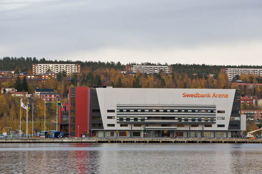 Swedbank Arena, Ishall