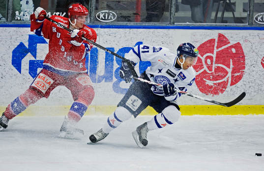Martin Sandgärde, Huddinge, hakar i Pierre-Edouard